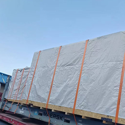 Why should we choose Xinjiang freight forwarders and interna